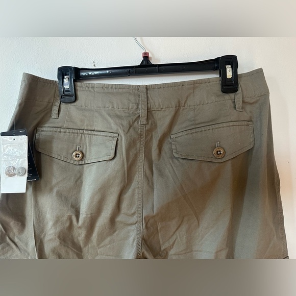 Lauren Ralph Lauren micro sanded twill cargo pants, green , size 10 - Picture 5 of 8